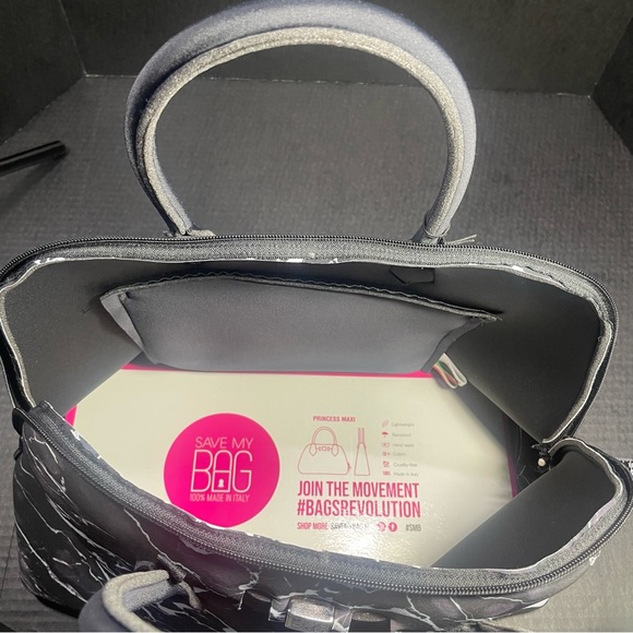 BNWT Princess Maxi Handbag Made in Italy RAINPROOF GREAT GIFT! BEAUTIFUL! - Picture 9 of 15